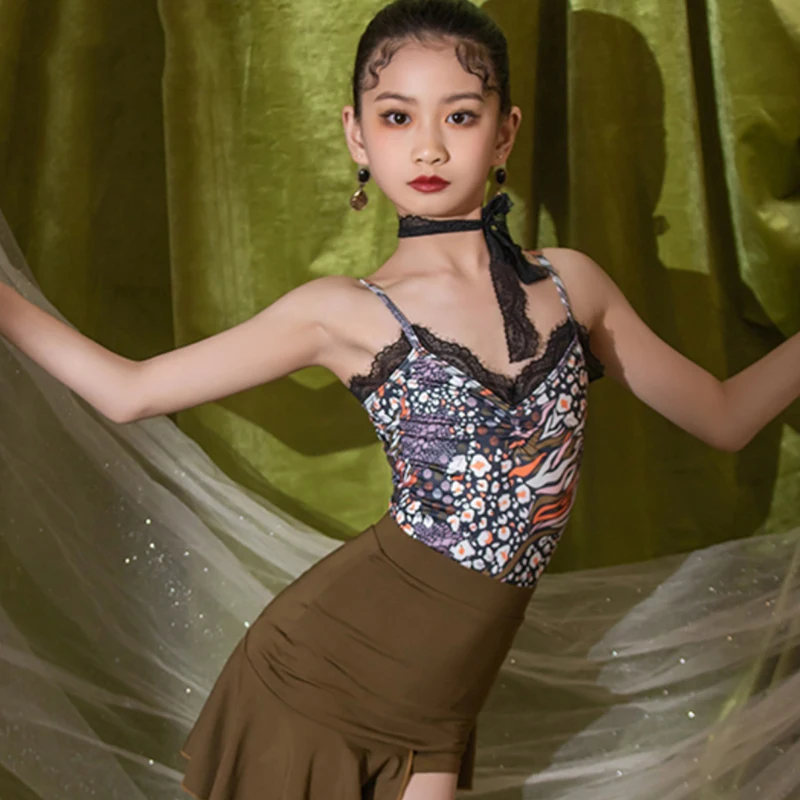 2023 New Latin Dance Costumes For Girls Sling Tops Split Skirts Suit Chacha Samba Tango Dress Latin Practice Clothes DQL8318
2023 New Latin Dance Costumes For Girls Sling Tops Split Skirts Suit Chacha Samba Tango Dress Latin Practice Clothes DQL8318