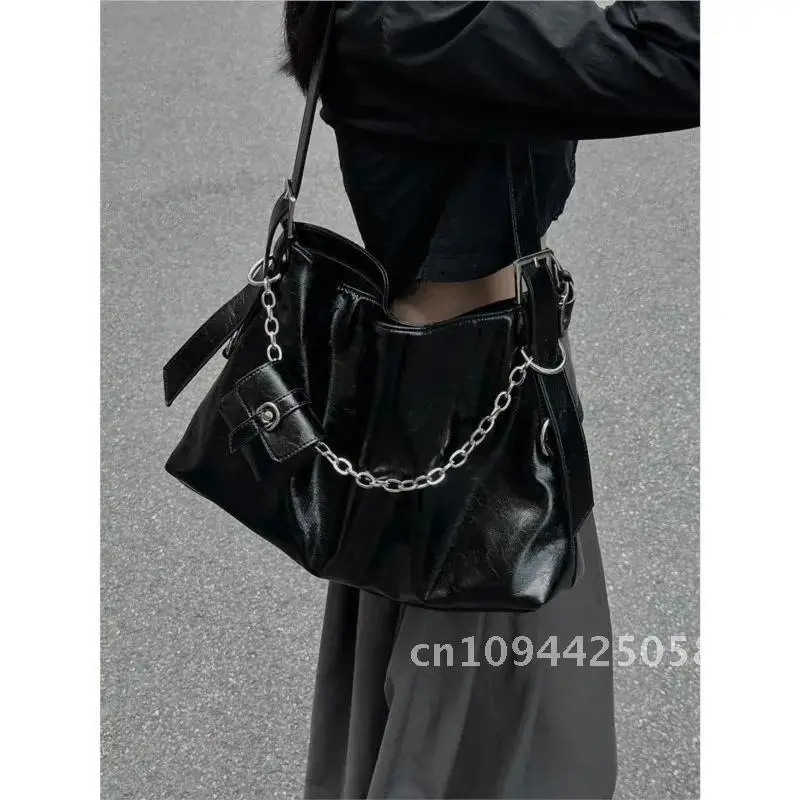 JIAERDI Black Vintage Underarm Bag Women Tote Chain Decorative Shoulder Bag Large With Harajuku Headphone Y2k Bag Bag Capacity
JIAERDI Black Vintage Underarm Bag Women Tote Chain Decorative Shoulder Bag Large With Harajuku Headphone Y2k Bag Bag Capacity
