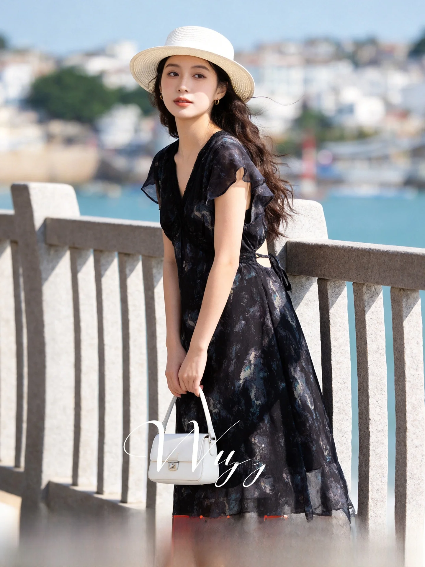 Stunning V-neck Gradient Print Long Dress Women's plus Size Summer New Style A-line Skirt High Waist Polyester Fiber Dress
Stunning V-neck Gradient Print Long Dress Women's plus Size Summer New Style A-line Skirt High Waist Polyester Fiber Dress