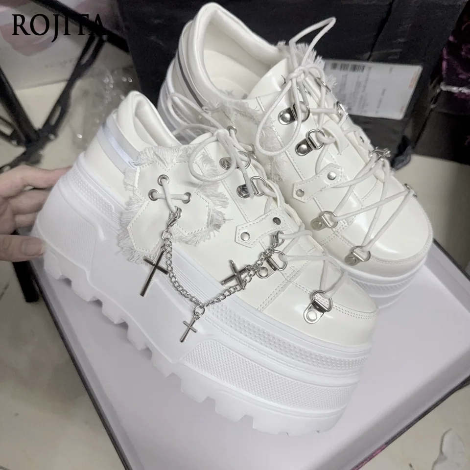 Subculture Platform Shoes Japanese Round Head Spice Girl Punk Style Muffin Shoes Side Chain Removable Spring 2025 New
Subculture Platform Shoes Japanese Round Head Spice Girl Punk Style Muffin Shoes Side Chain Removable Spring 2025 New