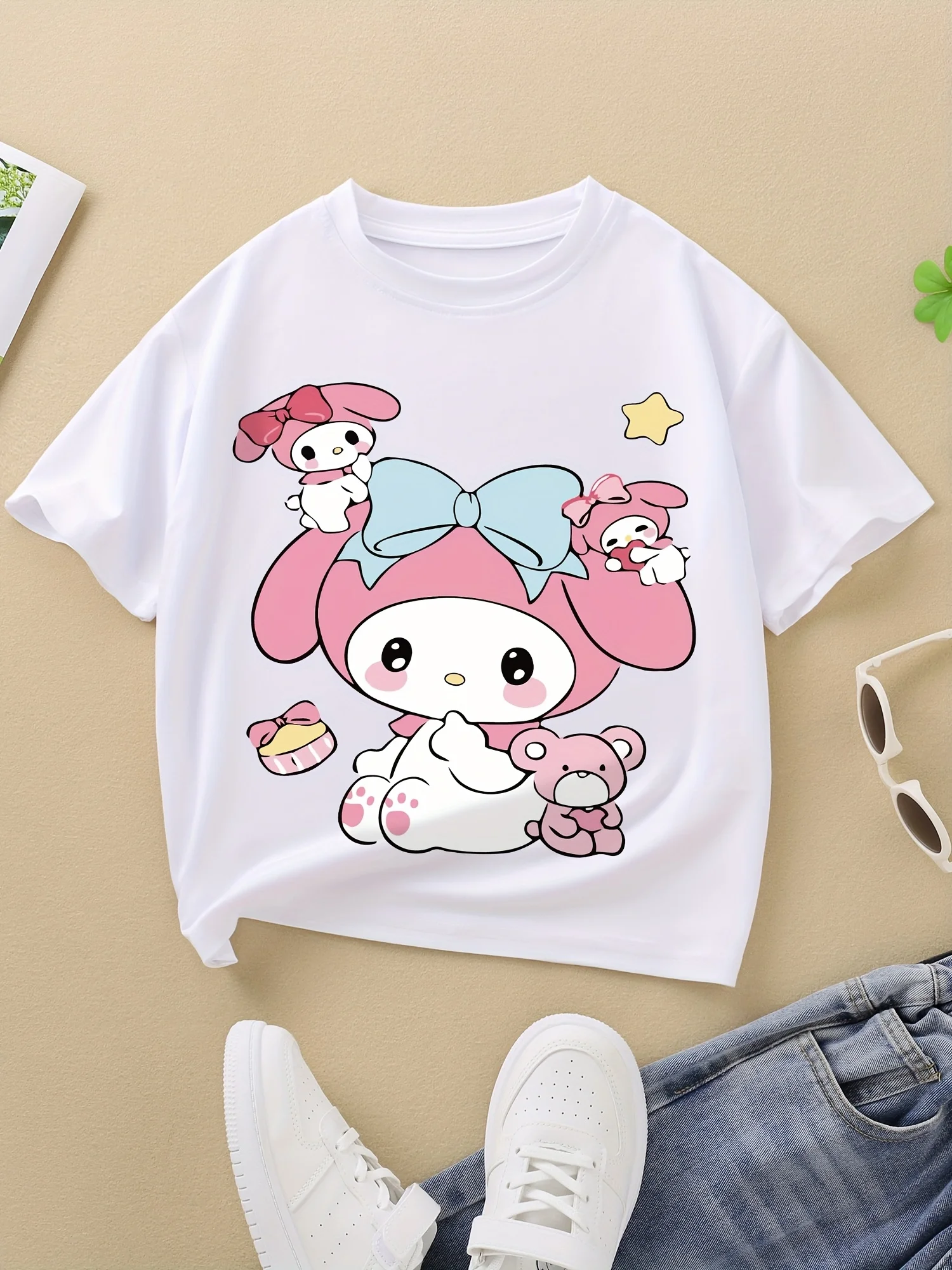 Летняя детская футболка Sanrio, модная, свободная, удобная и дышащая, из 100% чистого хлопка и мягкого материала.
Летняя детская футболка Sanrio, модная, свободная, удобная и дышащая, из 100% чистого хлопка и мягкого материала.