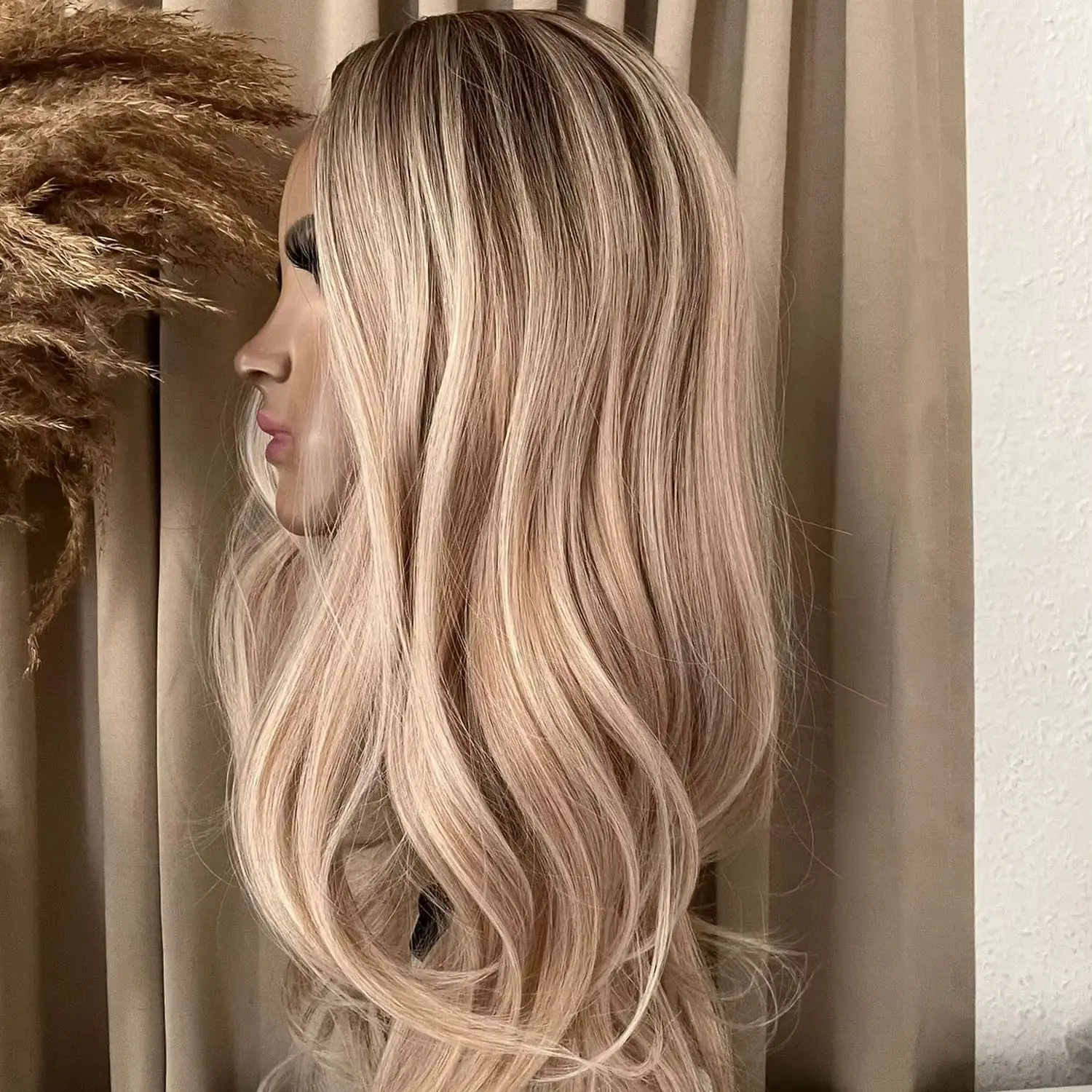 High Quality Wigs For Women Luxury Light Blonde Body Wave Synthetic Wigs With Dark Roots Ombre 13*4 HD Transparent Lace Wigs
High Quality Wigs For Women Luxury Light Blonde Body Wave Synthetic Wigs With Dark Roots Ombre 13*4 HD Transparent Lace Wigs