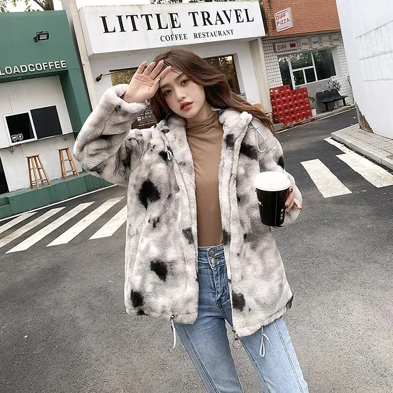 Winter Coat 2023 New Faux Fur Lamb Hair Coat Womens Thicken Loose Hooded Imitation Rex Rabbit Hair Female Student Cotton Jacket
Winter Coat 2023 New Faux Fur Lamb Hair Coat Womens Thicken Loose Hooded Imitation Rex Rabbit Hair Female Student Cotton Jacket