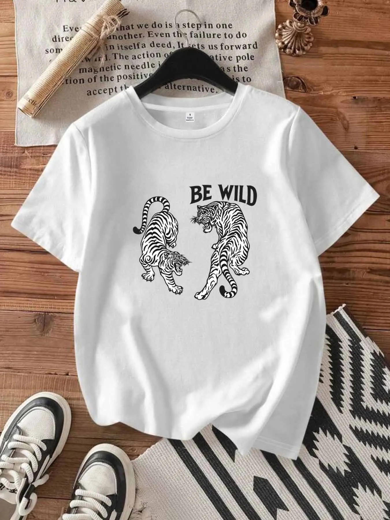 【105127】Cartoon pattern Crew Neck Women's T-Shirt Short Sleeve Fashion Printed Half Sleeve Top Stretch T-Shirt
【105127】Cartoon pattern Crew Neck Women's T-Shirt Short Sleeve Fashion Printed Half Sleeve Top Stretch T-Shirt