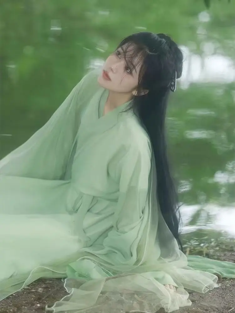 Hanfu Chinese ancient Tang Dynasty traditional costume female cosplay costume summer large-sleeved fairy loose suit
Hanfu Chinese ancient Tang Dynasty traditional costume female cosplay costume summer large-sleeved fairy loose suit