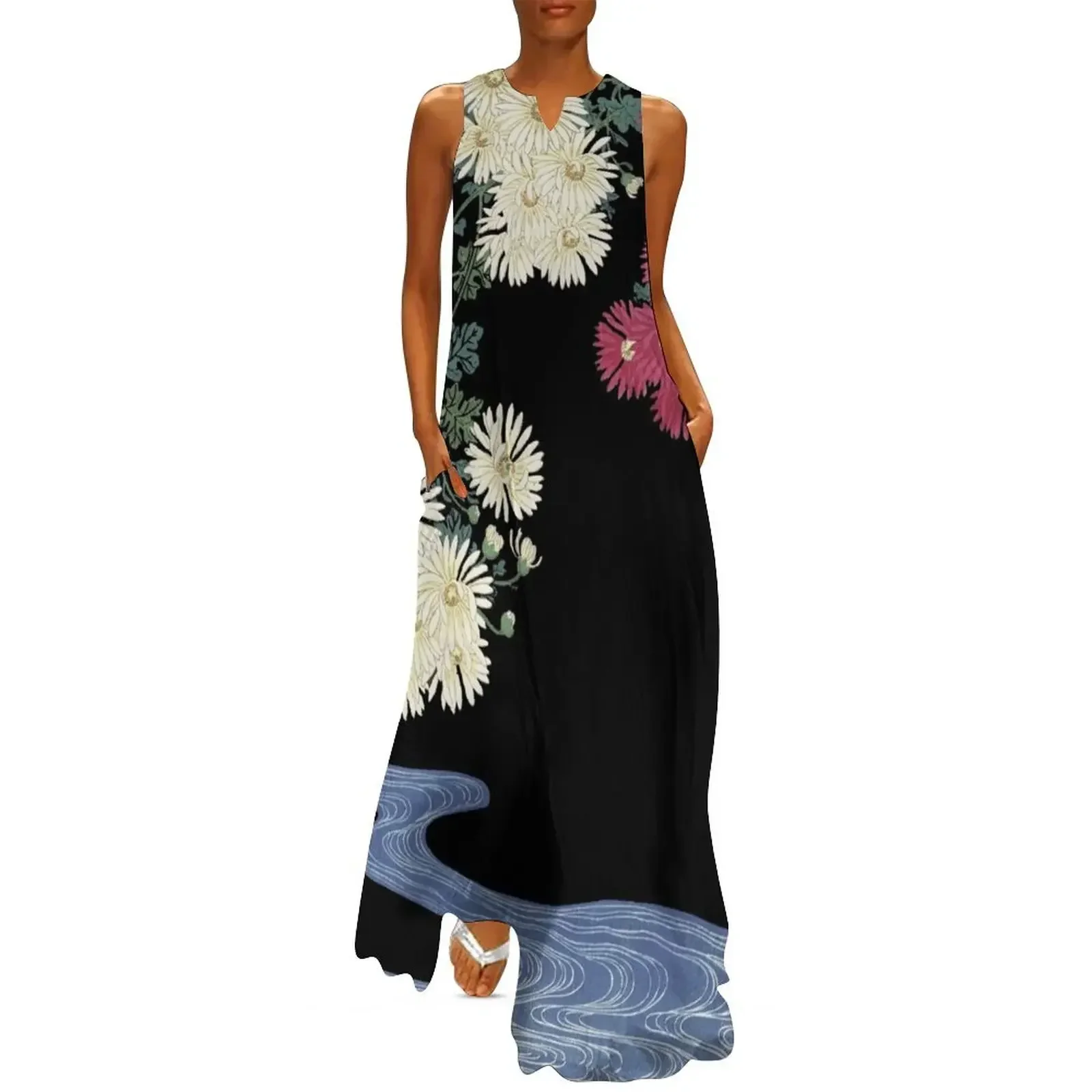 Chrysanthemums and Running Water Antique Japanese Floral Long Dress loose women's dress Dress for girls 
Chrysanthemums and Running Water Antique Japanese Floral Long Dress loose women's dress Dress for girls