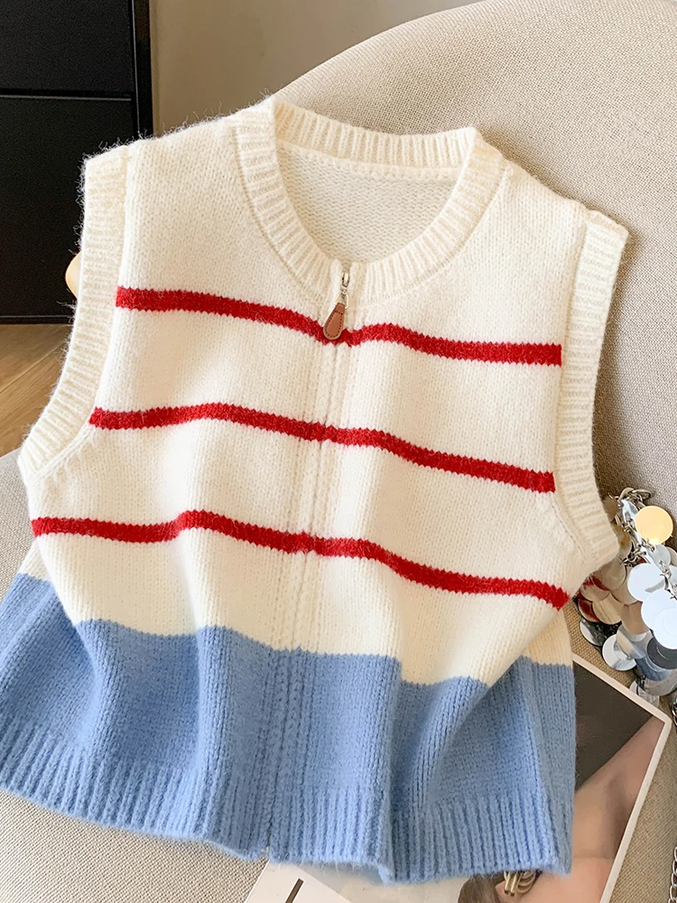 Вязаные жилеты в полоску, женские осенне-зимние новые корейские стильные персонализированные нишевые топы, модное пальто без рукавов на молнии с круглым вырезом
Вязаные жилеты в полоску, женские осенне-зимние новые корейские стильные персонализированные нишевые топы, модное пальто без рукавов на молнии с круглым вырезом