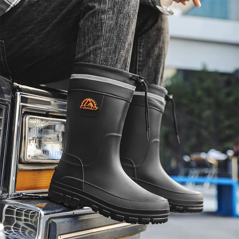 New Men's Fashionable Mid-High Tube Rain Boots Waterproof Non-Slip Thick Bottom Wear-Resistant Adult Work Rubber Shoes
New Men's Fashionable Mid-High Tube Rain Boots Waterproof Non-Slip Thick Bottom Wear-Resistant Adult Work Rubber Shoes