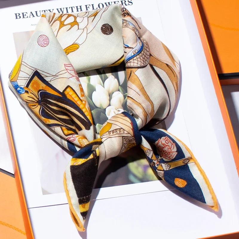 30% Silk 70% Wool Scarf Women Vintage Art Horse Print 65X65cm Square Soft Warm Luxury Fashion Scarf
30% Silk 70% Wool Scarf Women Vintage Art Horse Print 65X65cm Square Soft Warm Luxury Fashion Scarf