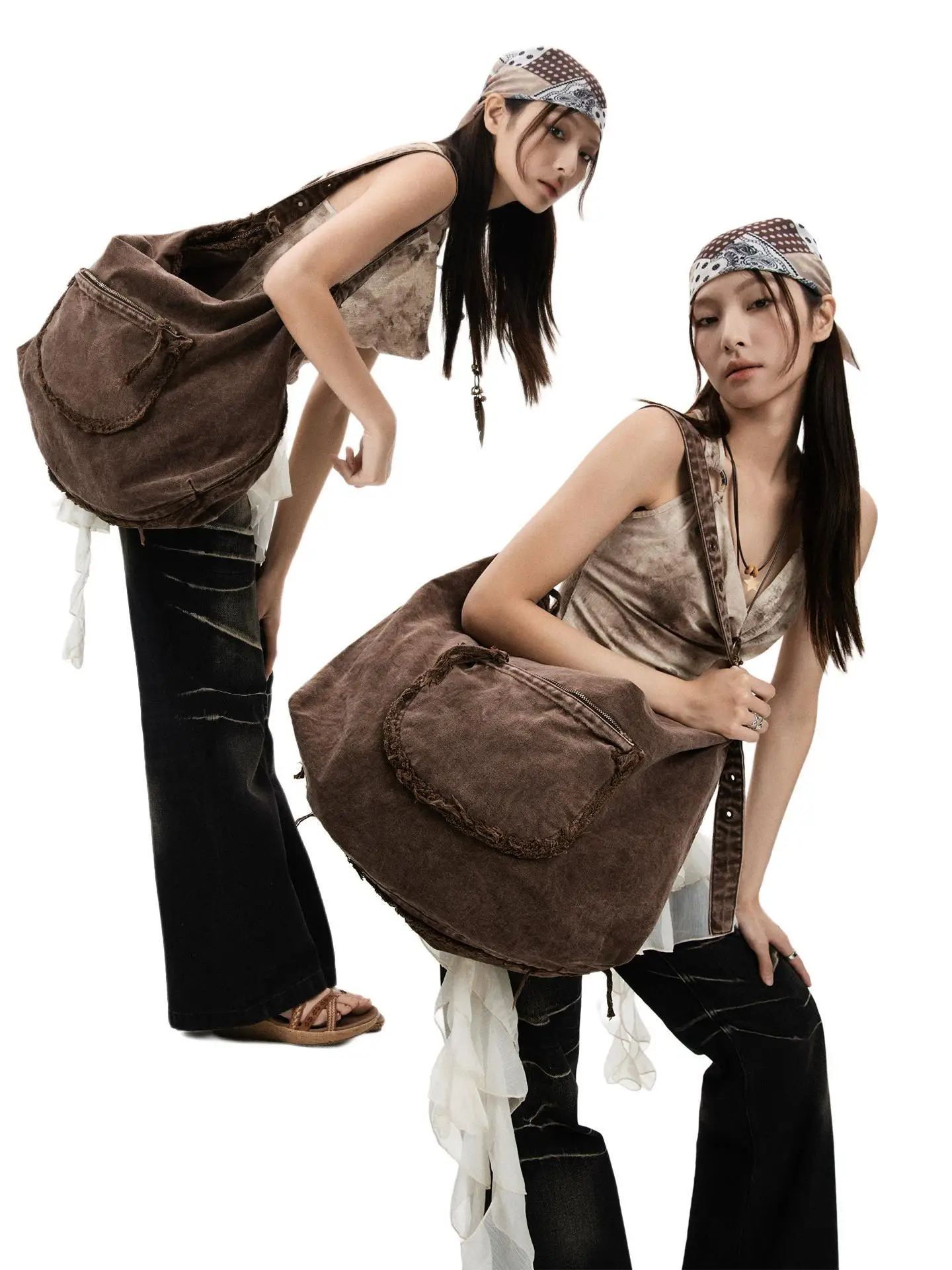 Retro Pleated Fringed Women's Bag European And American Fashion High-end Feeling Personalized Single Shoulder Crossbody Bag Tide
Retro Pleated Fringed Women's Bag European And American Fashion High-end Feeling Personalized Single Shoulder Crossbody Bag Tide