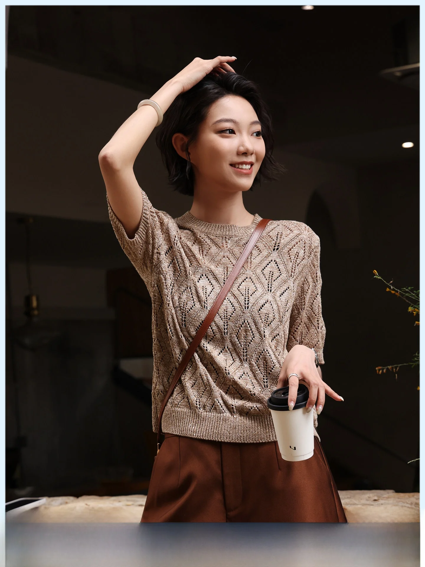 Shiny Sequin Knitted Top Hollow out Linen Short Sleeve Women's T-Shirt Summer New Style Slimming Ageless Casual round Neck
Shiny Sequin Knitted Top Hollow out Linen Short Sleeve Women's T-Shirt Summer New Style Slimming Ageless Casual round Neck