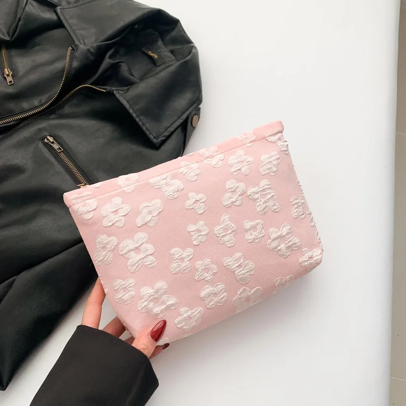 Printed Advanced Sense Travel Cosmetic Pouch Wear-resistant Portable Flower Makeup Bag Ins Wind Zipper Toiletry Bag
Printed Advanced Sense Travel Cosmetic Pouch Wear-resistant Portable Flower Makeup Bag Ins Wind Zipper Toiletry Bag