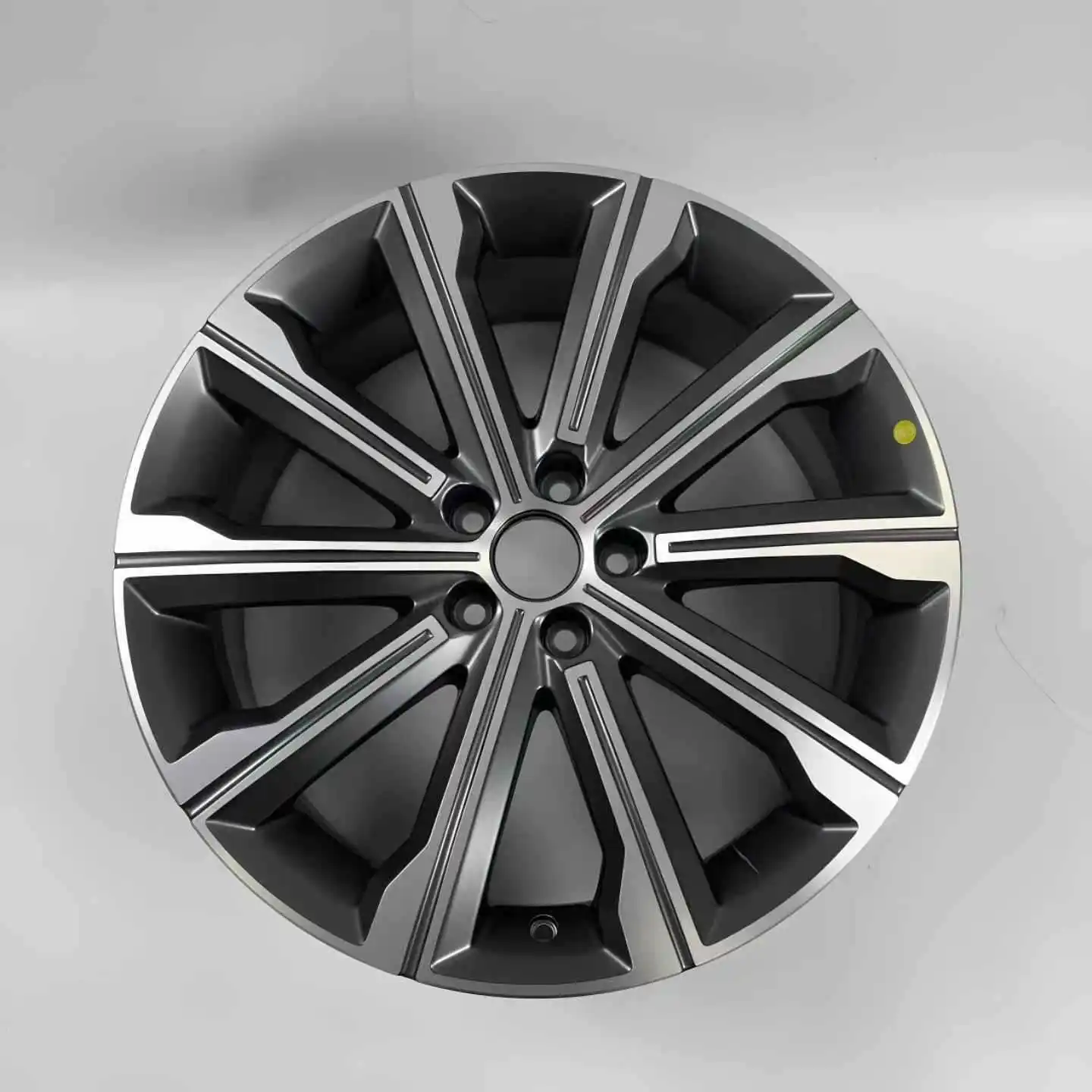 Suitable for 19-inch original and genuine matching aluminum alloy steel ring for Xingtu Yaoguang wheel hub
Suitable for 19-inch original and genuine matching aluminum alloy steel ring for Xingtu Yaoguang wheel hub