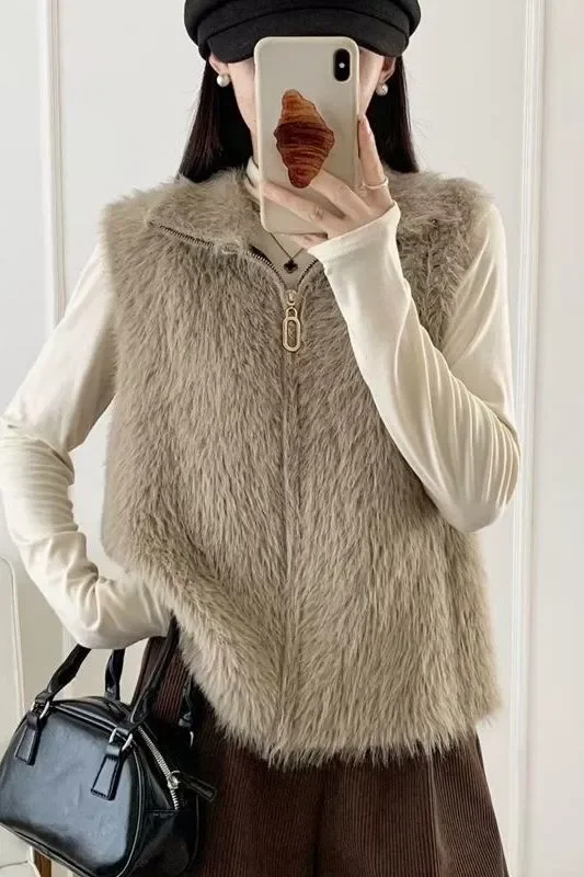 Autumn and Winter Imitation Mink Vest Loose Zipper Top Solid Color Casual and Elegant Versatile Horse Clip Shoulder
Autumn and Winter Imitation Mink Vest Loose Zipper Top Solid Color Casual and Elegant Versatile Horse Clip Shoulder