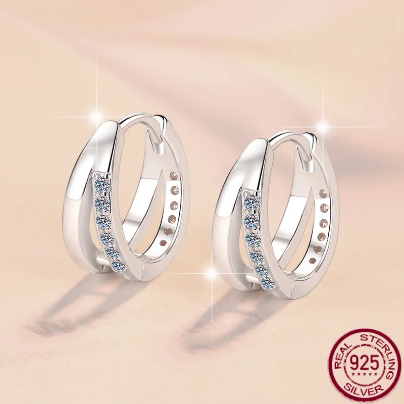 Новые серьги с двойным кольцом из муассанита, легкая роскошь, модно и слегка свежие, свадебные украшения из чистого серебра Cross-s925
Новые серьги с двойным кольцом из муассанита, легкая роскошь, модно и слегка свежие, свадебные украшения из чистого серебра Cross-s925