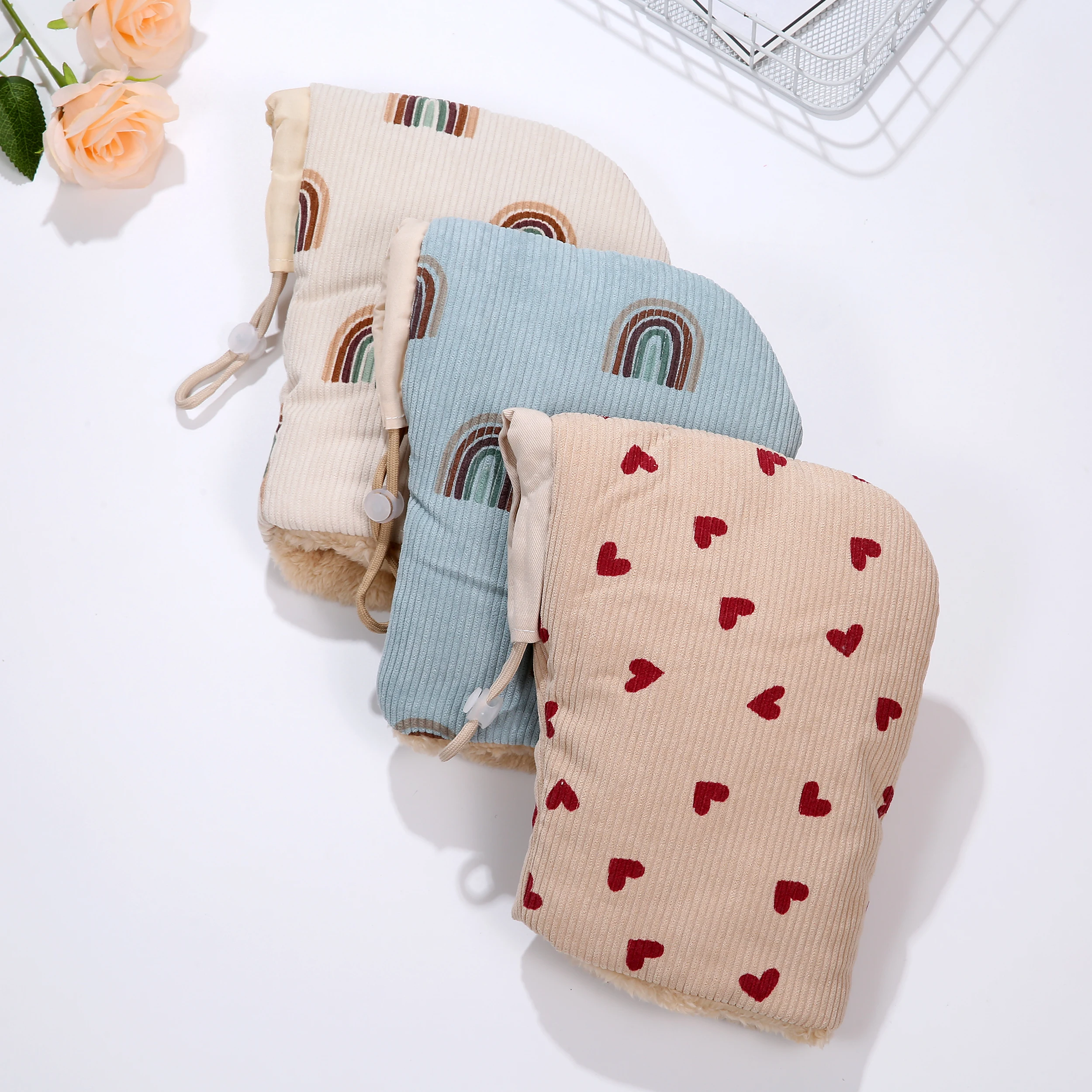 Windproof Infant Stroller Gloves Children's Outdoor Sports Mittens Cartoon Printed Hands Warmer Scooter Accessory for Winter
Windproof Infant Stroller Gloves Children's Outdoor Sports Mittens Cartoon Printed Hands Warmer Scooter Accessory for Winter