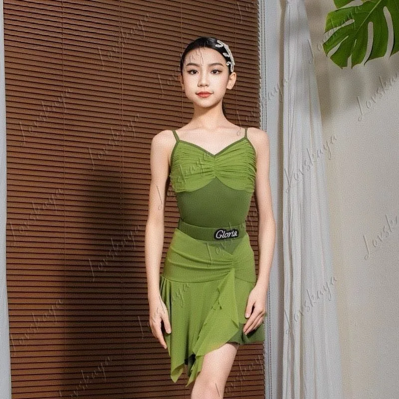 Наряд для латинских танцев — женский летний новый стильный топ без бретелек и сетчатая юбка, комплект для тренировочной формы для выступлений
Наряд для латинских танцев — женский летний новый стильный топ без бретелек и сетчатая юбка, комплект для тренировочной формы для выступлений