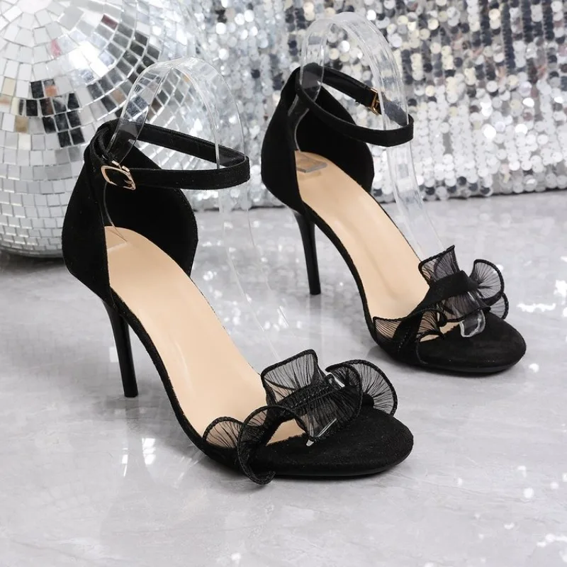 2026 Summer New Women's Lace Ruffle Sandals with Stiletto Heel Buckle Straps Plus Size Cover Heel Evening Party Sandals Shoes
2026 Summer New Women's Lace Ruffle Sandals with Stiletto Heel Buckle Straps Plus Size Cover Heel Evening Party Sandals Shoes