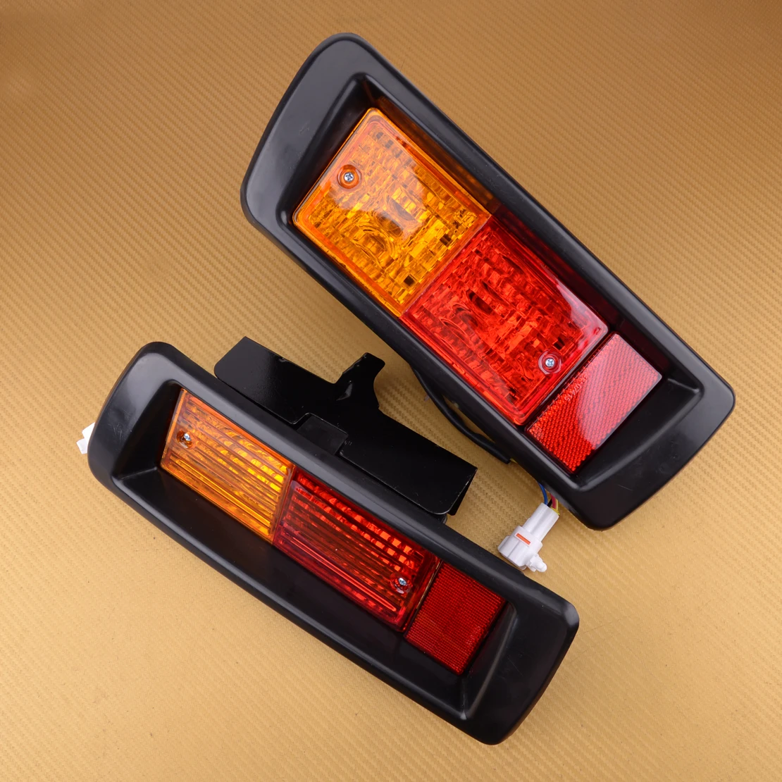 1 пара задних противотуманных фар 81550-60520 для Toyota Land Cruiser Prado FJ90/95 1996-2002 годов выпуска
1 пара задних противотуманных фар 81550-60520 для Toyota Land Cruiser Prado FJ90/95 1996-2002 годов выпуска