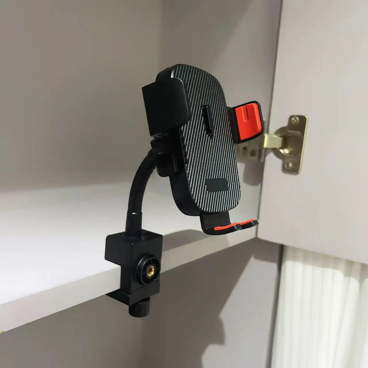 Universal 360° Square Clip Mobile Phone Holder Flexible Hose Desk Stand for Live Streaming Dormitory Portable Support Frame
Universal 360° Square Clip Mobile Phone Holder Flexible Hose Desk Stand for Live Streaming Dormitory Portable Support Frame