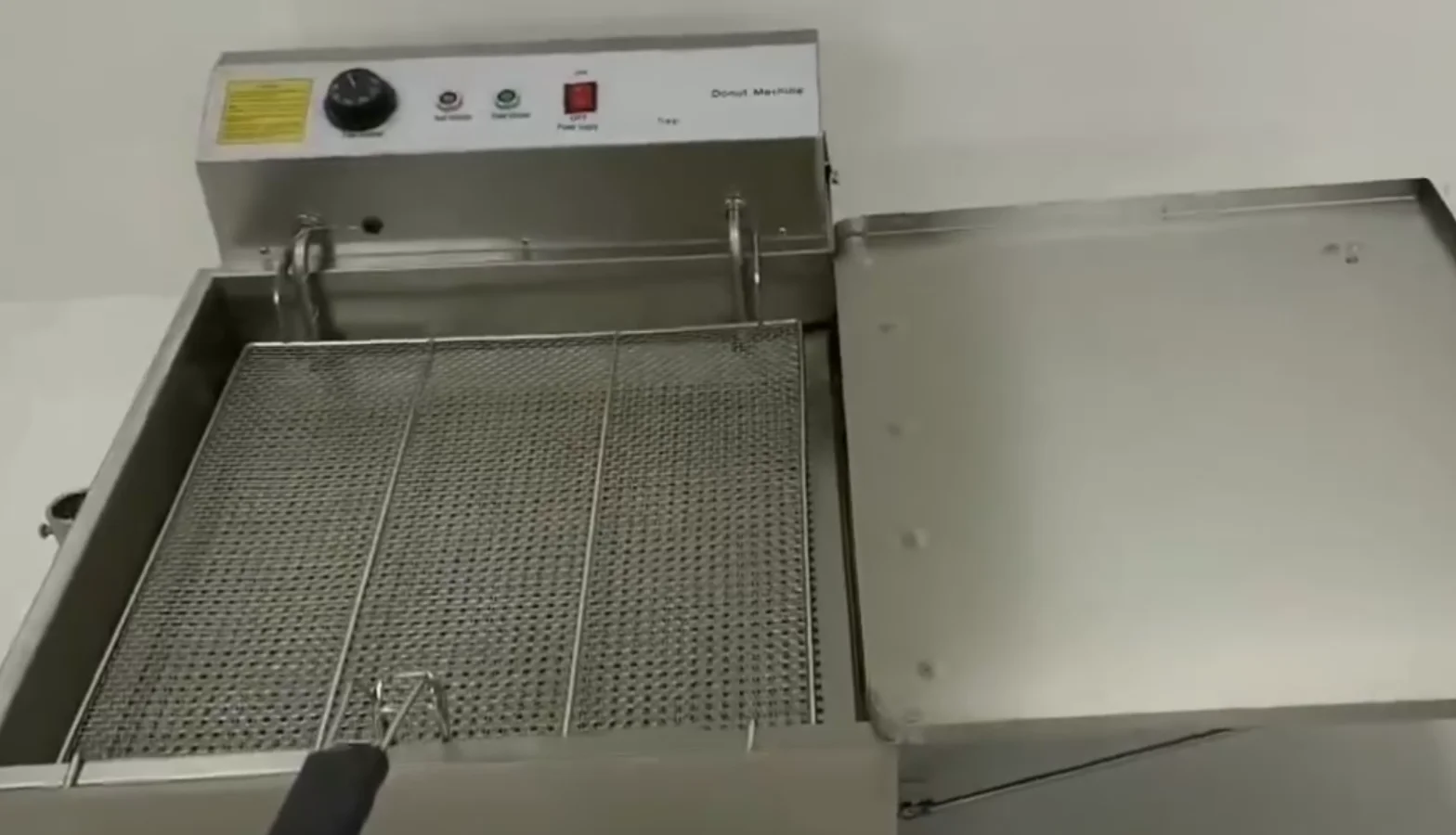 Best Prices Automatic Electric Mini Donut Machine Automatic Donut Making Machine Fryer Donut Fryer Stainless Steel oil fryer
Best Prices Automatic Electric Mini Donut Machine Automatic Donut Making Machine Fryer Donut Fryer Stainless Steel oil fryer