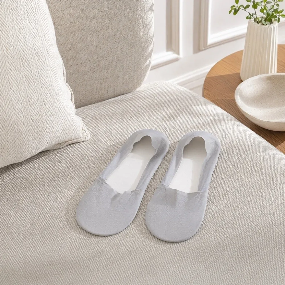 Comfortable Ice Silk Invisible Boat Socks Elastic Solid Color Women Socks Ultra-thin Low Cut Short Boat Hosiery Girls
Comfortable Ice Silk Invisible Boat Socks Elastic Solid Color Women Socks Ultra-thin Low Cut Short Boat Hosiery Girls