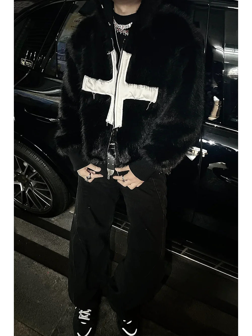 Осень-зима 2025 г., европейско-американский Harajuku, ретро-модный тренд, плюшевая куртка с нейтральной молнией
Осень-зима 2025 г., европейско-американский Harajuku, ретро-модный тренд, плюшевая куртка с нейтральной молнией