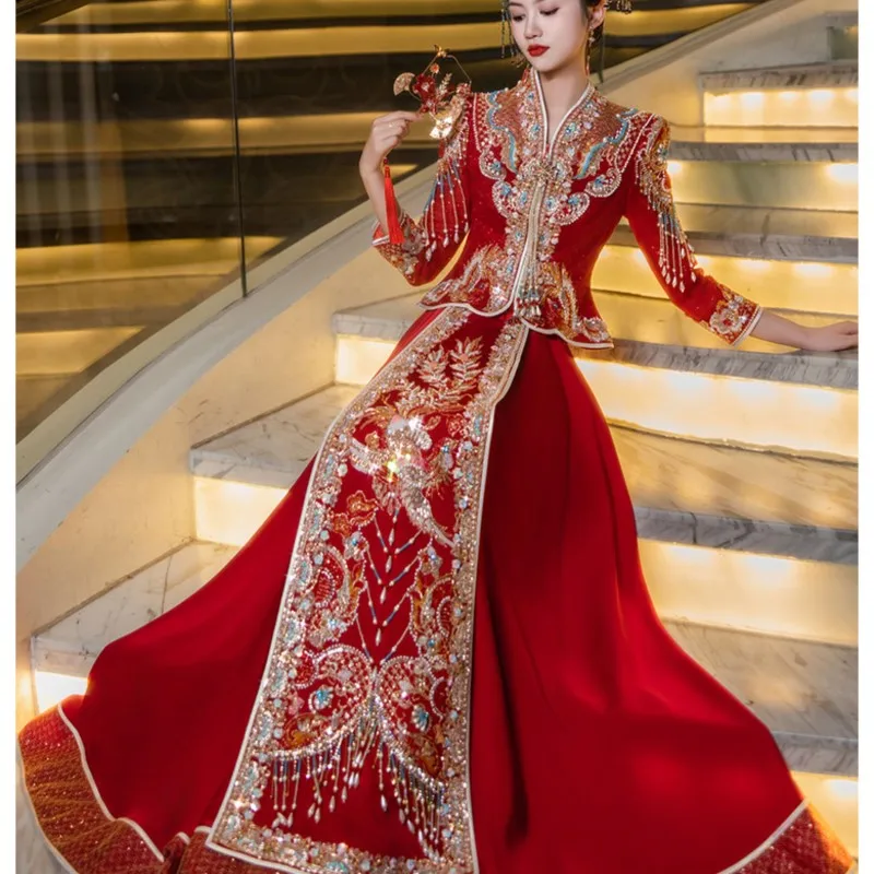 Новое свадебное платье в китайском стиле для тостов и выхода.
Новое свадебное платье в китайском стиле для тостов и выхода.