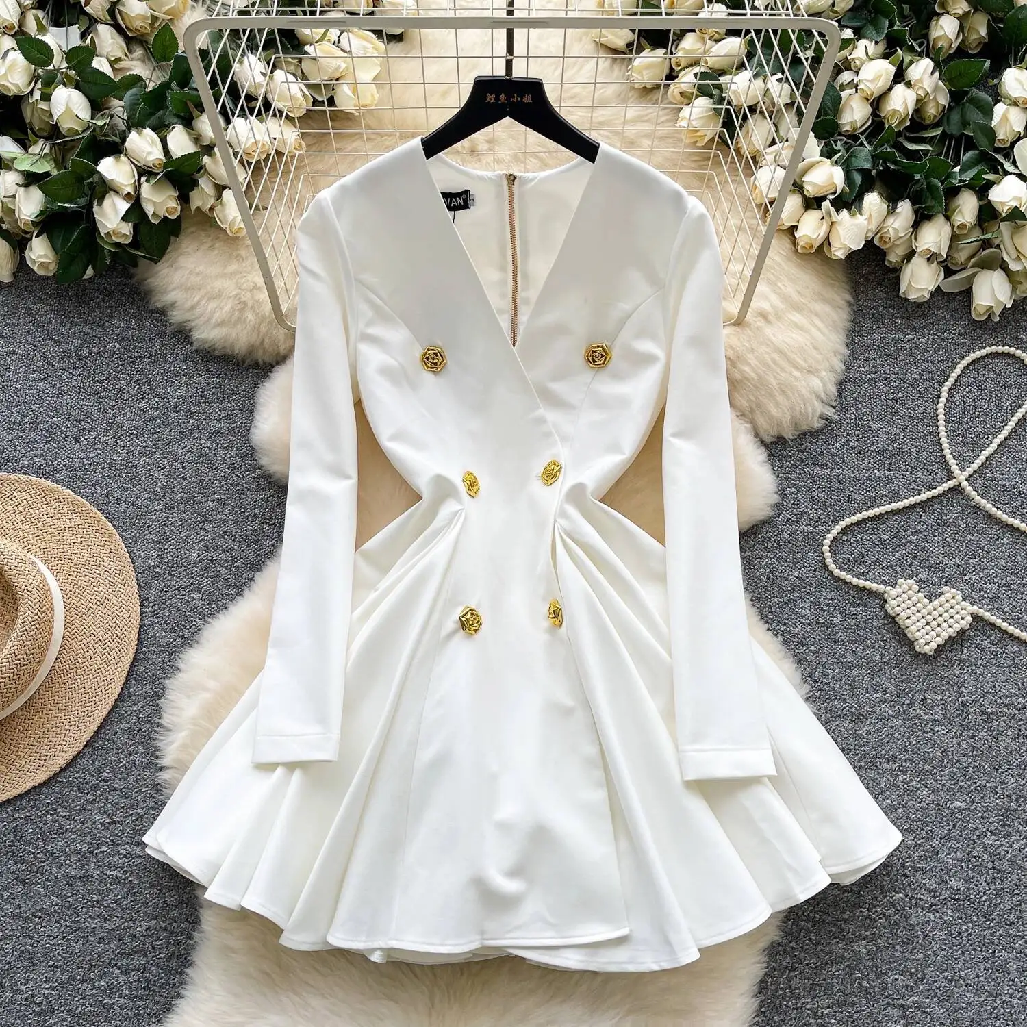 Chic vintage slim V-neck long sleeve dress Elegant Fairy korean fashion women clothing dress
Chic vintage slim V-neck long sleeve dress Elegant Fairy korean fashion women clothing dress