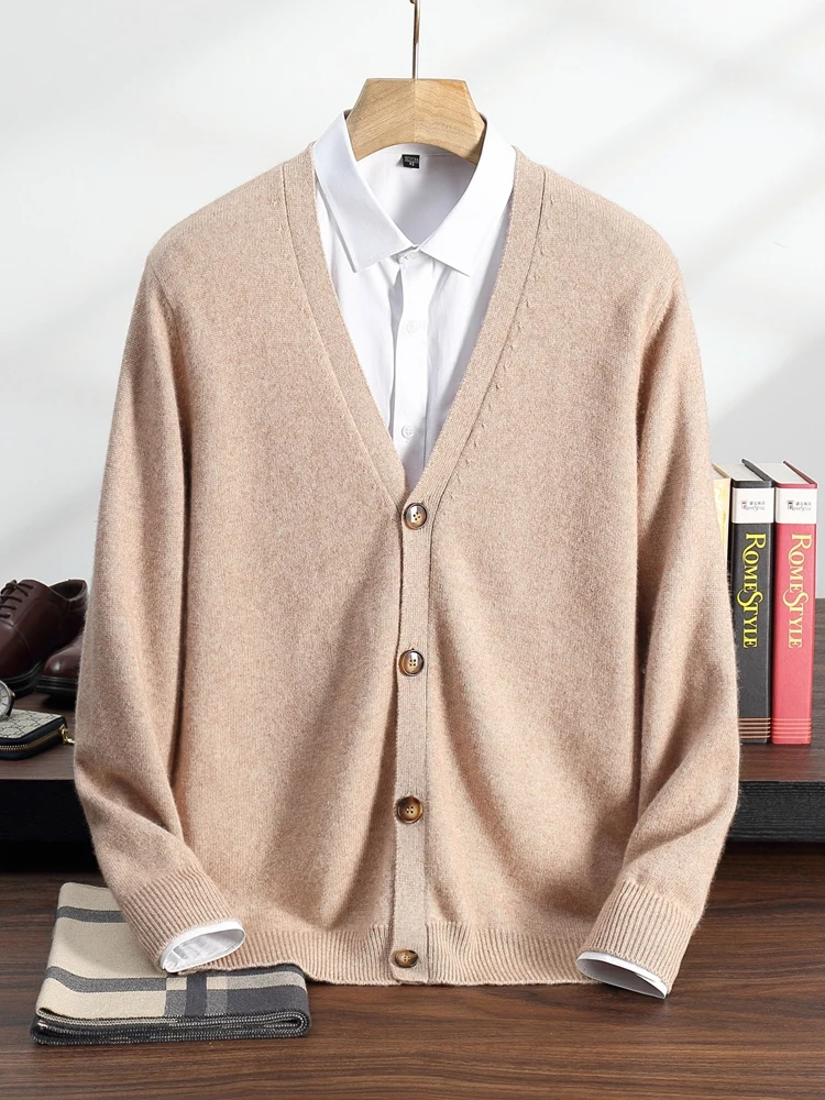 TLOML мужской 100% кашемировый свитер с v-образным вырезом, толстый кардиган на пуговицах, классический умный повседневный кашемировый трикотаж, осенне-зимние мягкие топы
TLOML мужской 100% кашемировый свитер с v-образным вырезом, толстый кардиган на пуговицах, классический умный повседневный кашемировый трикотаж, осенне-зимние мягкие топы