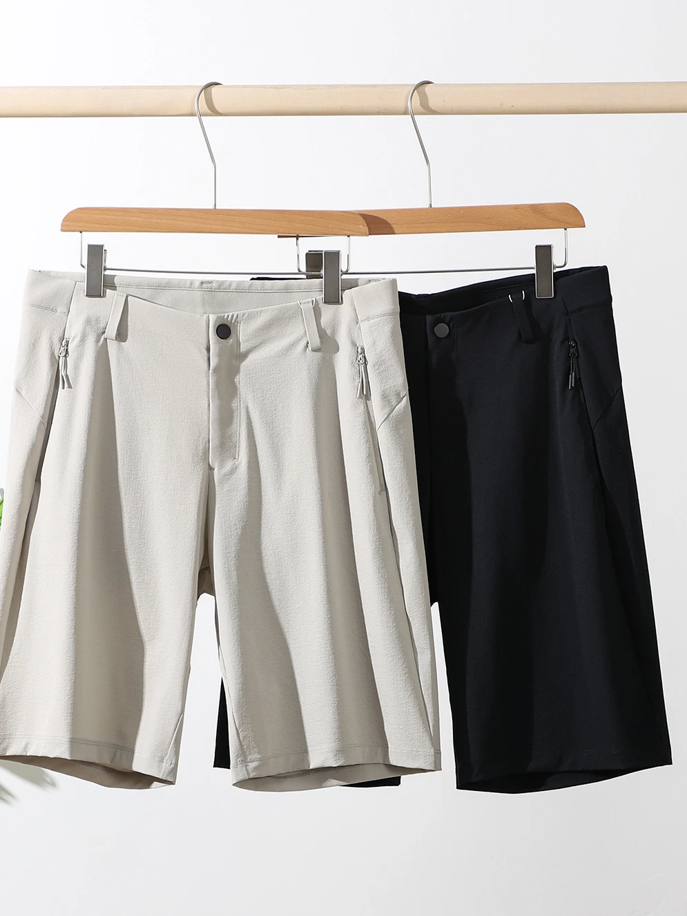 High-End Textured Three-Proof Technology Men's Lightweight Breathable Comfortable Summer Sporty Casual Shorts
High-End Textured Three-Proof Technology Men's Lightweight Breathable Comfortable Summer Sporty Casual Shorts