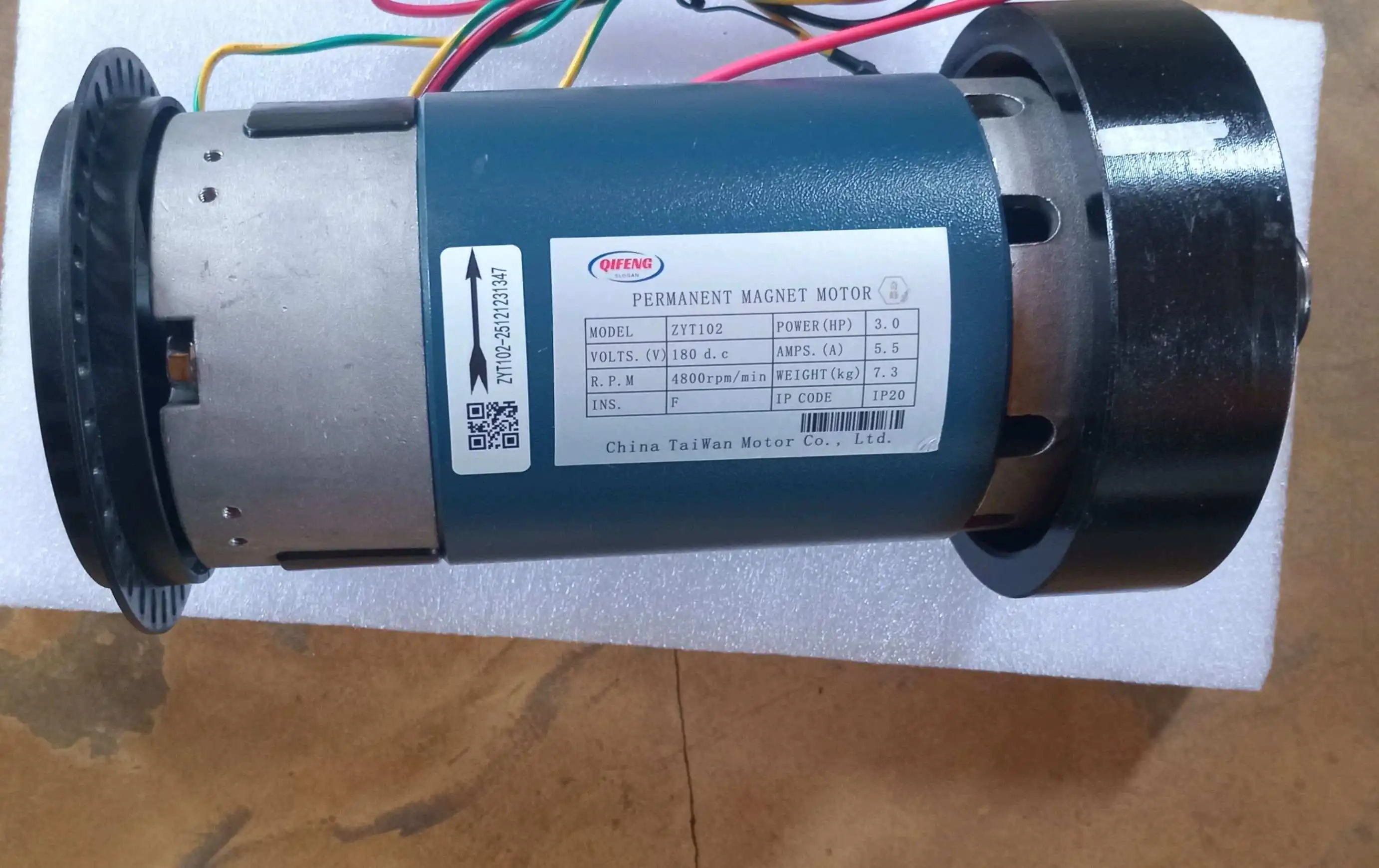 ZYT102 3.0HP dc motor 180v dc 4800rpm 5.5A
ZYT102 3.0HP dc motor 180v dc 4800rpm 5.5A