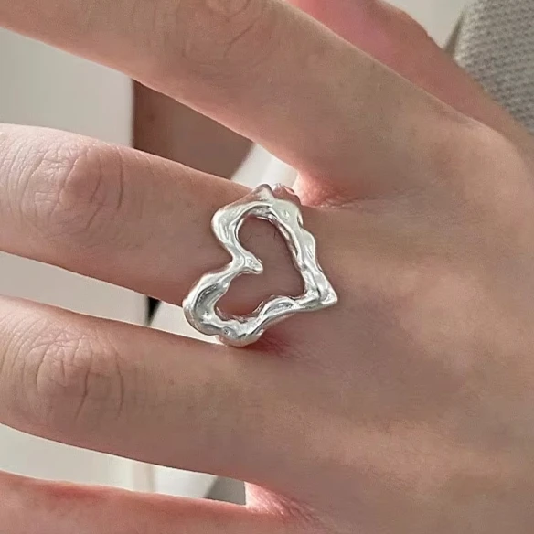 Real 925 Sterling Silver Irregular Hollow Heart Opening Ring for Women Minimalist Cute Fine Jewelry Valentine's Day Accessories
Real 925 Sterling Silver Irregular Hollow Heart Opening Ring for Women Minimalist Cute Fine Jewelry Valentine's Day Accessories