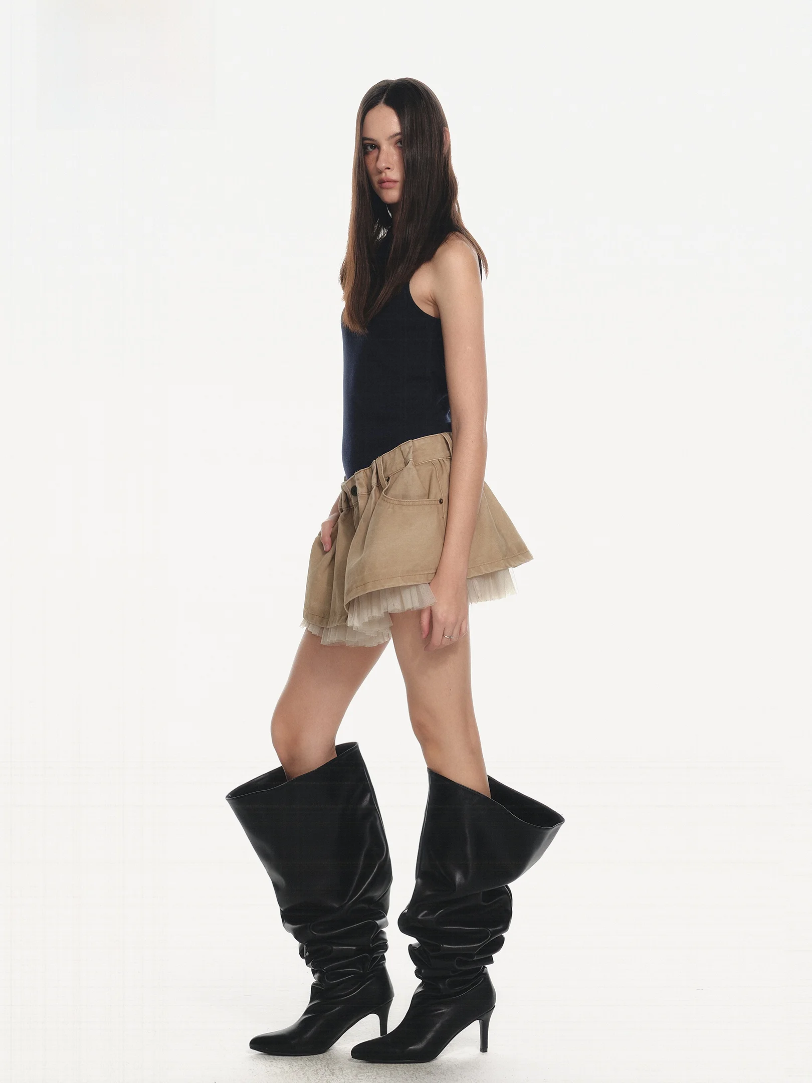 Three Goood Vintage Style Mesh Splice Pleated Denim Skirt Women's Casual Breathable Cotton Low Waist A-Line Skirt
Three Goood Vintage Style Mesh Splice Pleated Denim Skirt Women's Casual Breathable Cotton Low Waist A-Line Skirt