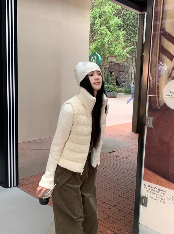 Korean Sle Thiened Teddy Fce Knitted Patchwork down Cotton Jaet Women's Winter High-End Feel Stand Collar Warm Coat
Korean Sle Thiened Teddy Fce Knitted Patchwork down Cotton Jaet Women's Winter High-End Feel Stand Collar Warm Coat