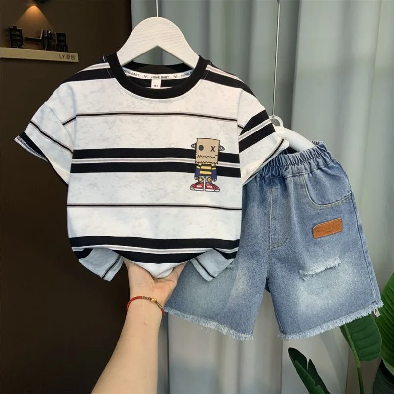 Best Korean Style Boys Summer Outfit 2PC T-Shirt Jean Shorts Dreams Come New True Print Kids Clothes 2-10 Years Toddler Sets
Best Korean Style Boys Summer Outfit 2PC T-Shirt Jean Shorts Dreams Come New True Print Kids Clothes 2-10 Years Toddler Sets