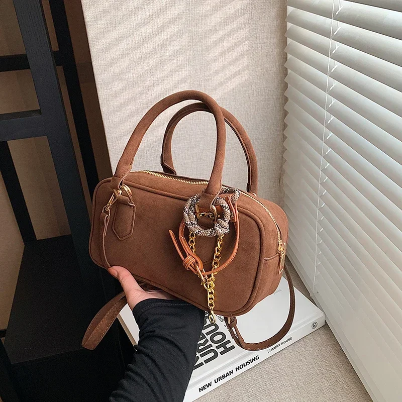 High Quality Women's Crossbody Bags Simplicity Trend 2024 Casual Versatile Suede Ladies Shoulder Bags Bolsas Para Mujeres
High Quality Women's Crossbody Bags Simplicity Trend 2024 Casual Versatile Suede Ladies Shoulder Bags Bolsas Para Mujeres