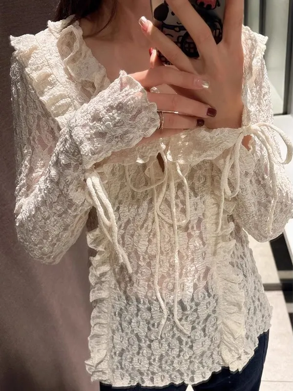 Весенняя новинка: женская приталенная блузка с кружевной отделкой, длинным рукавом, V-образным вырезом, повседневная, модная, во французском стиле, из полиэфирного волокна
Весенняя новинка: женская приталенная блузка с кружевной отделкой, длинным рукавом, V-образным вырезом, повседневная, модная, во французском стиле, из полиэфирного волокна