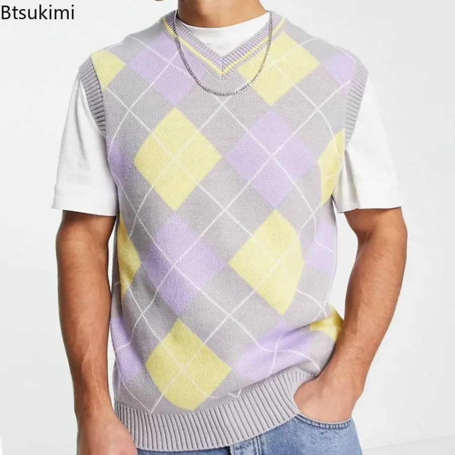 New 2025 Men's V-neck Sweaters Vest Rhombus Plaid Pullovers Vest Fashion Vintage Knitted Vests Korean Style Sweater Vest for Men
New 2025 Men's V-neck Sweaters Vest Rhombus Plaid Pullovers Vest Fashion Vintage Knitted Vests Korean Style Sweater Vest for Men