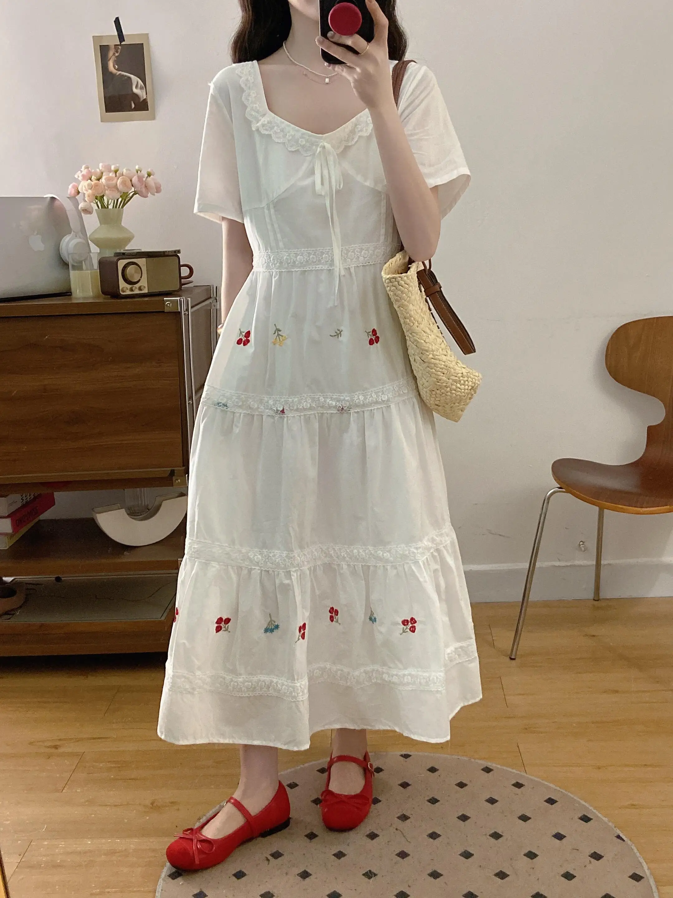 Elegant Vintage sweet Chic Embroidered lace fairycore Dresses Evening High Street Plus Size Clothing
Elegant Vintage sweet Chic Embroidered lace fairycore Dresses Evening High Street Plus Size Clothing