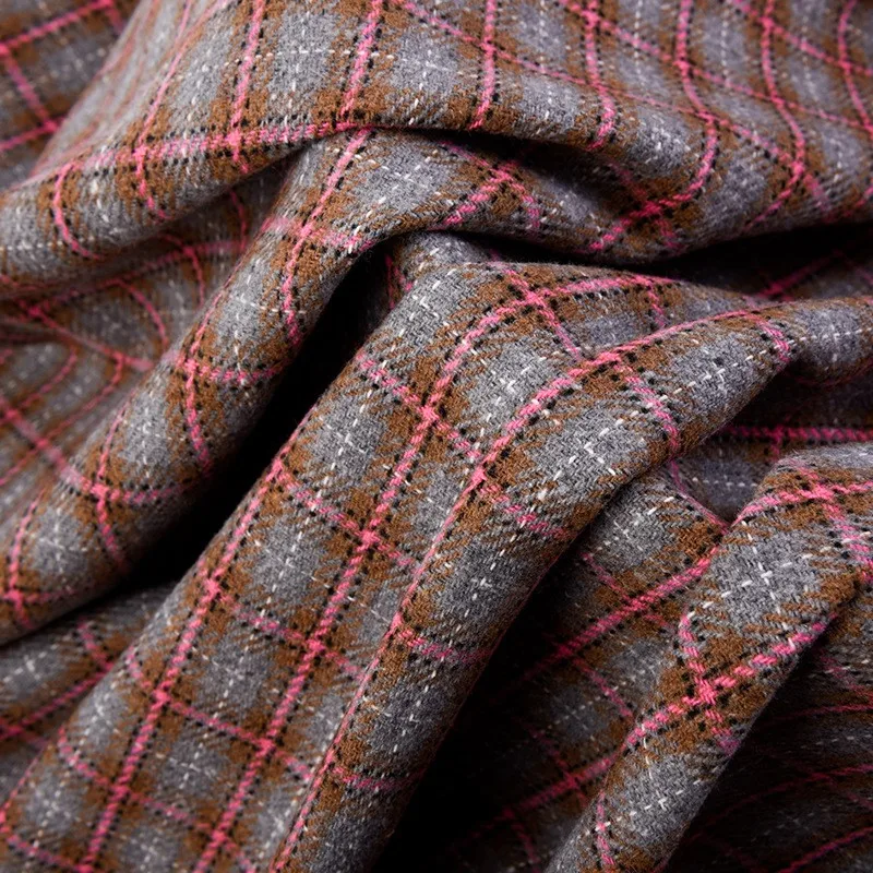 Thickened woolen fabric imitating cashmere and brushed for fashion coats outerwear
Thickened woolen fabric imitating cashmere and brushed for fashion coats outerwear