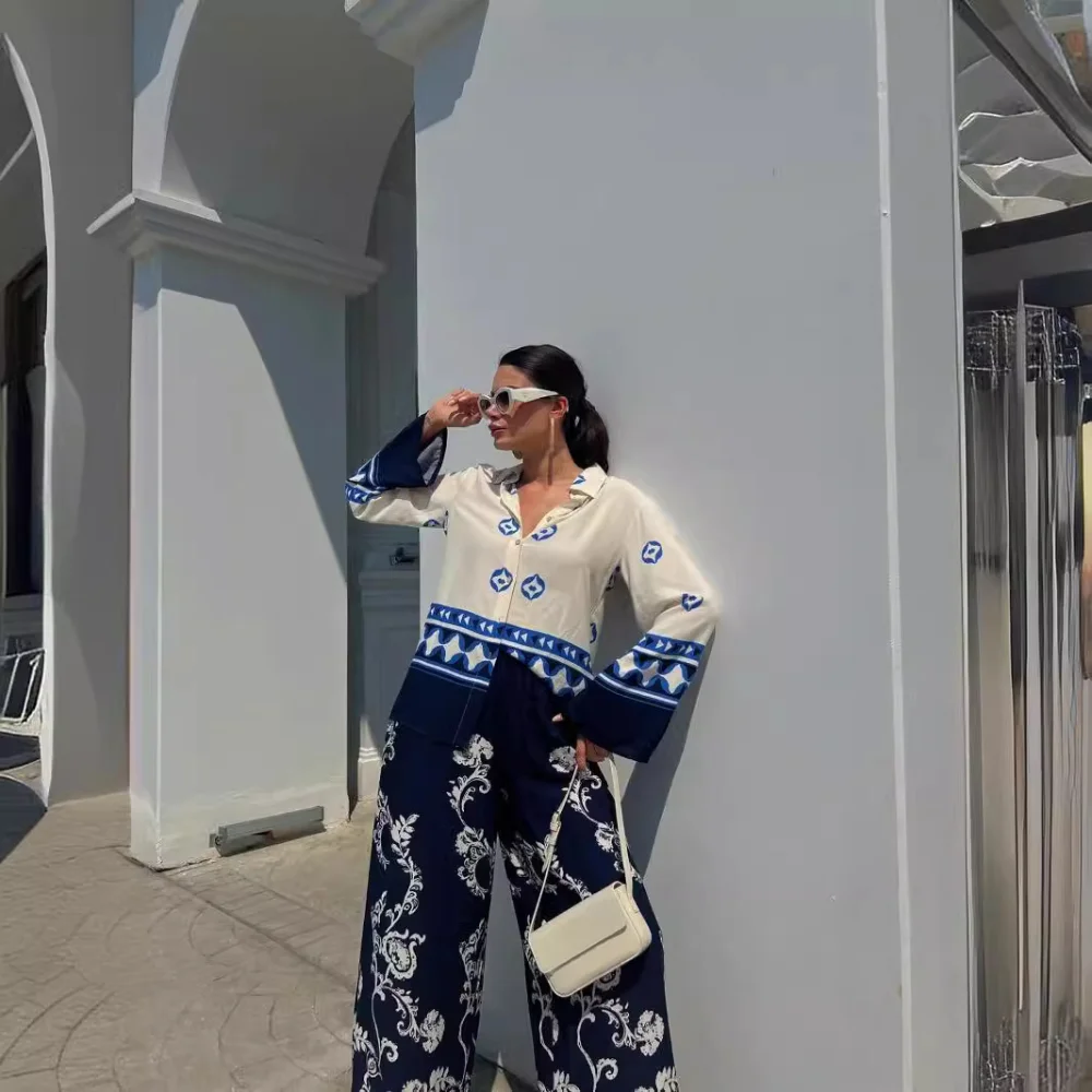 2024 New Fashionable, Casual, Elegant, Loose Long Sleeve and Printed Wide Leg Pants in Two Pieces Two Piece Sets Womens Outifits
2024 New Fashionable, Casual, Elegant, Loose Long Sleeve and Printed Wide Leg Pants in Two Pieces Two Piece Sets Womens Outifits