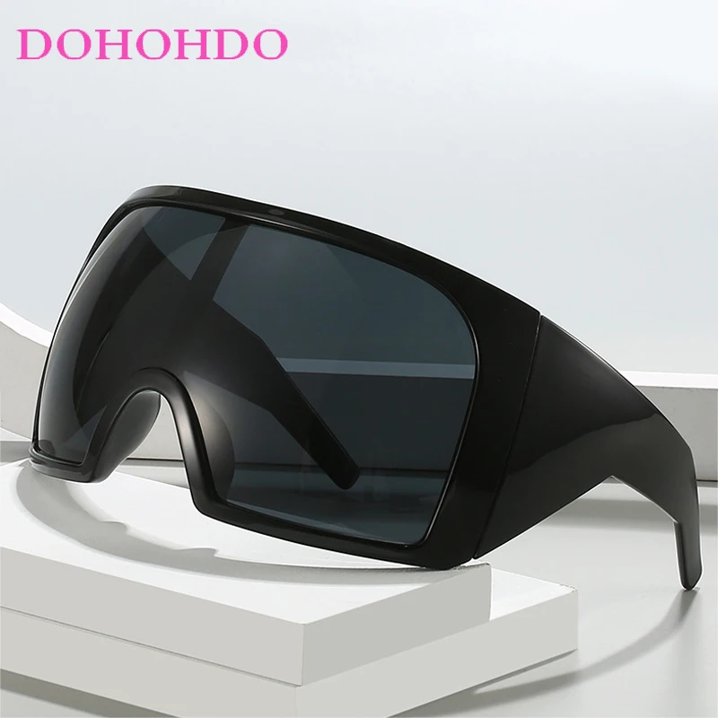 Oversized Y2K Wrap Around Sunglasses Women Men Punk Fashion Brand Design Big Frame One Piece Glasses Ladies Sports Goggle UV400
Oversized Y2K Wrap Around Sunglasses Women Men Punk Fashion Brand Design Big Frame One Piece Glasses Ladies Sports Goggle UV400