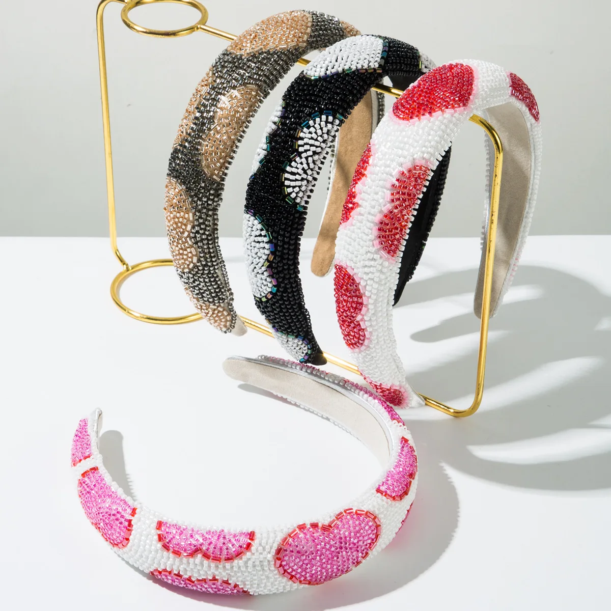 Handmade Beaded Headband Heart Pattern Hair Band Vintage Contrast Color Hair Hoop Casual Streetwear Headpiece New
Handmade Beaded Headband Heart Pattern Hair Band Vintage Contrast Color Hair Hoop Casual Streetwear Headpiece New