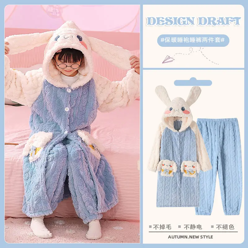 Детские бархатные пижамы Cinnamoroll Kuromi, новый стиль, кардиган, ночной халат, брюки, милая студенческая теплая домашняя одежда Sanrio с капюшоном
Детские бархатные пижамы Cinnamoroll Kuromi, новый стиль, кардиган, ночной халат, брюки, милая студенческая теплая домашняя одежда Sanrio с капюшоном