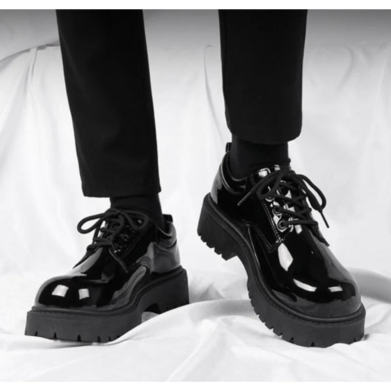 Men's Glossy Patent Leather Derby Shoes British-Style Round-Toe Boots Comfortable Formal/Casual Office Footwear for Wide Feet
Men's Glossy Patent Leather Derby Shoes British-Style Round-Toe Boots Comfortable Formal/Casual Office Footwear for Wide Feet