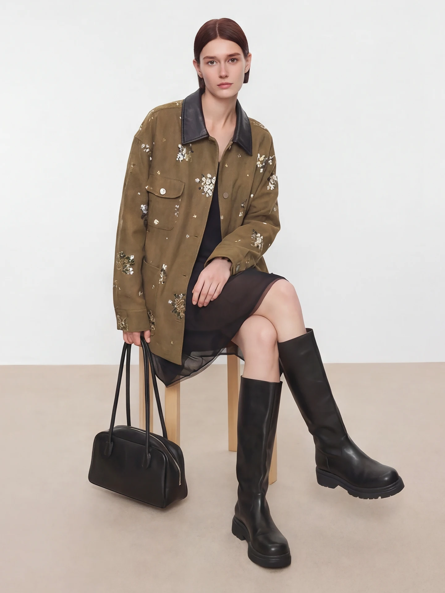 Женская повседневная куртка SueM из чистого хлопка с вышивкой и воротником из ПУ, цвет хаки, в стиле ретро, с воротником-стойкой, новинка весенней коллекции
Женская повседневная куртка SueM из чистого хлопка с вышивкой и воротником из ПУ, цвет хаки, в стиле ретро, с воротником-стойкой, новинка весенней коллекции