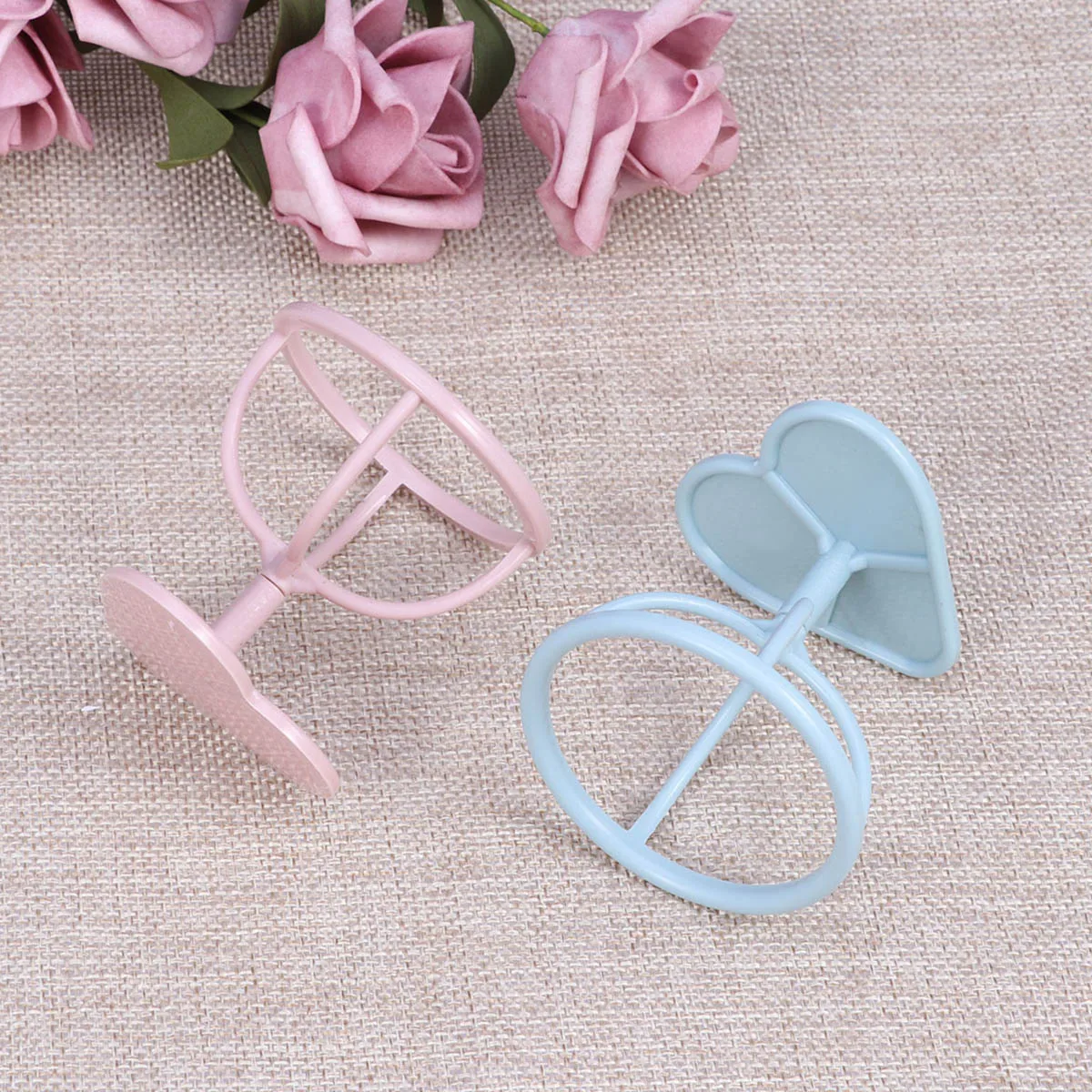 2 Pcs Makeup Sponge Storage Shelf Powder Puff Holder Drying Rack Beauty Egg Stand Bracket For Women Girls Tools 
2 Pcs Makeup Sponge Storage Shelf Powder Puff Holder Drying Rack Beauty Egg Stand Bracket For Women Girls Tools
