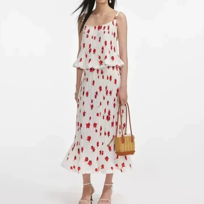 2025 Summer New women's Bohemian-style seaside resort red print y2k high-quality casual halter high-waisted skirt elegant set
2025 Summer New women's Bohemian-style seaside resort red print y2k high-quality casual halter high-waisted skirt elegant set