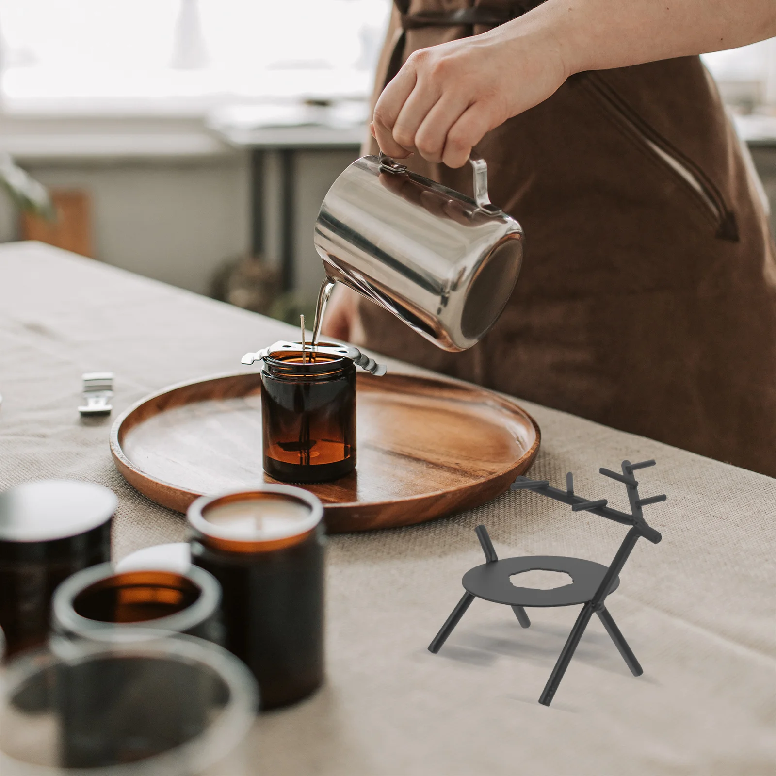 1Set Vintage Wax Seal Warmer Iron Durable Sealing Wax Furnace Home Decorative Melting Stove Handcraft Melting Furnace
1Set Vintage Wax Seal Warmer Iron Durable Sealing Wax Furnace Home Decorative Melting Stove Handcraft Melting Furnace